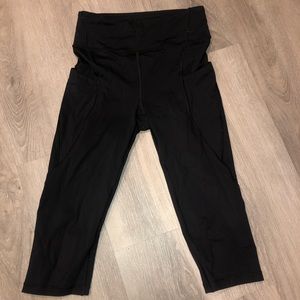 Lululemon Cropped Leggings Size 6